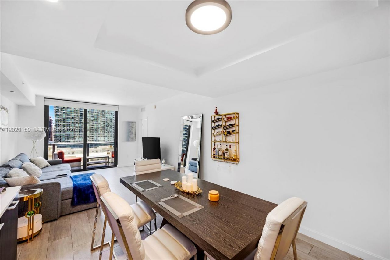 55 SW 9th St, Unit 1804, Miami, FL 33130 Photo