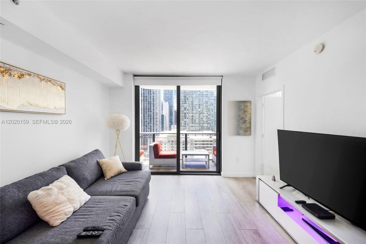 55 SW 9th St, Unit 1804, Miami, FL 33130 Photo
