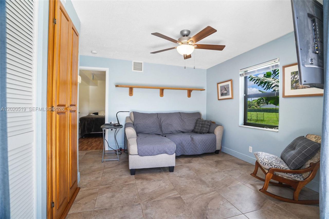 1070 Cedar Creek Way, Davie, FL 33325 Photo