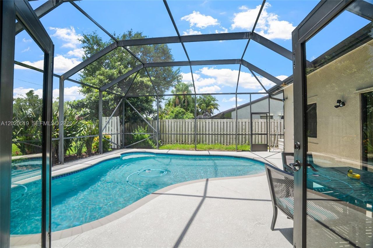 1070 Cedar Creek Way, Davie, FL 33325 Photo