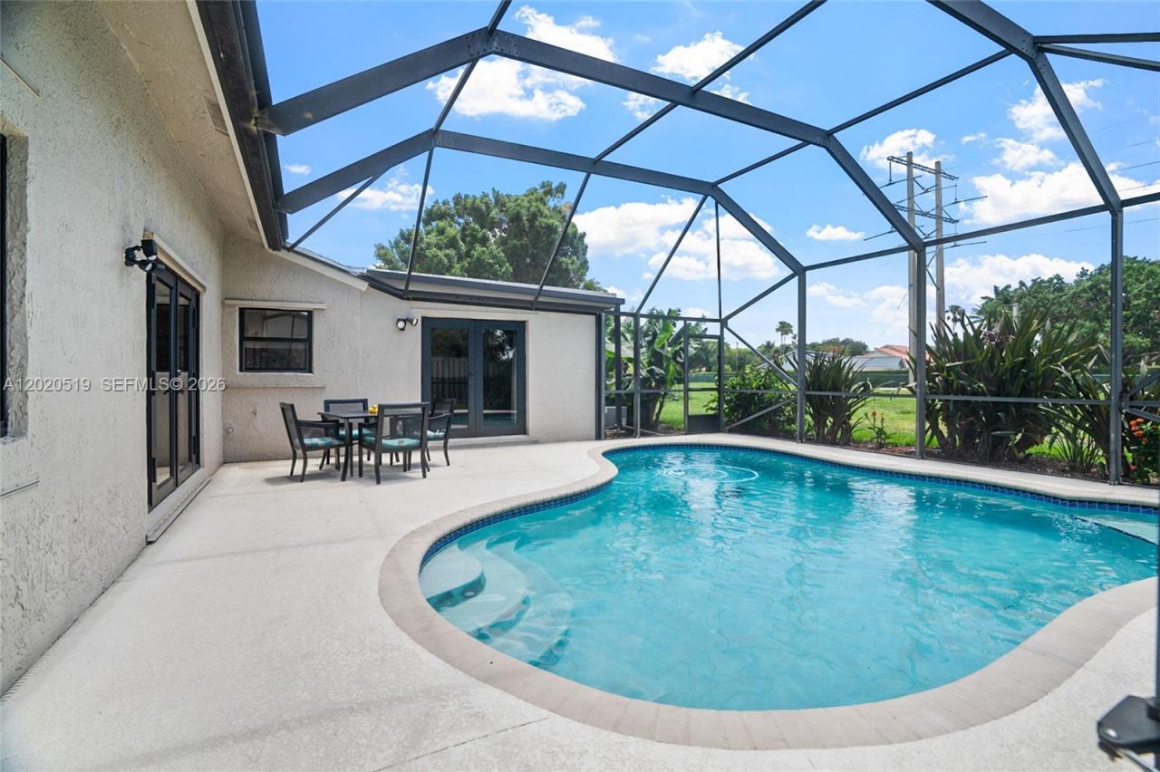 1070 Cedar Creek Way, Davie, FL 33325 Photo