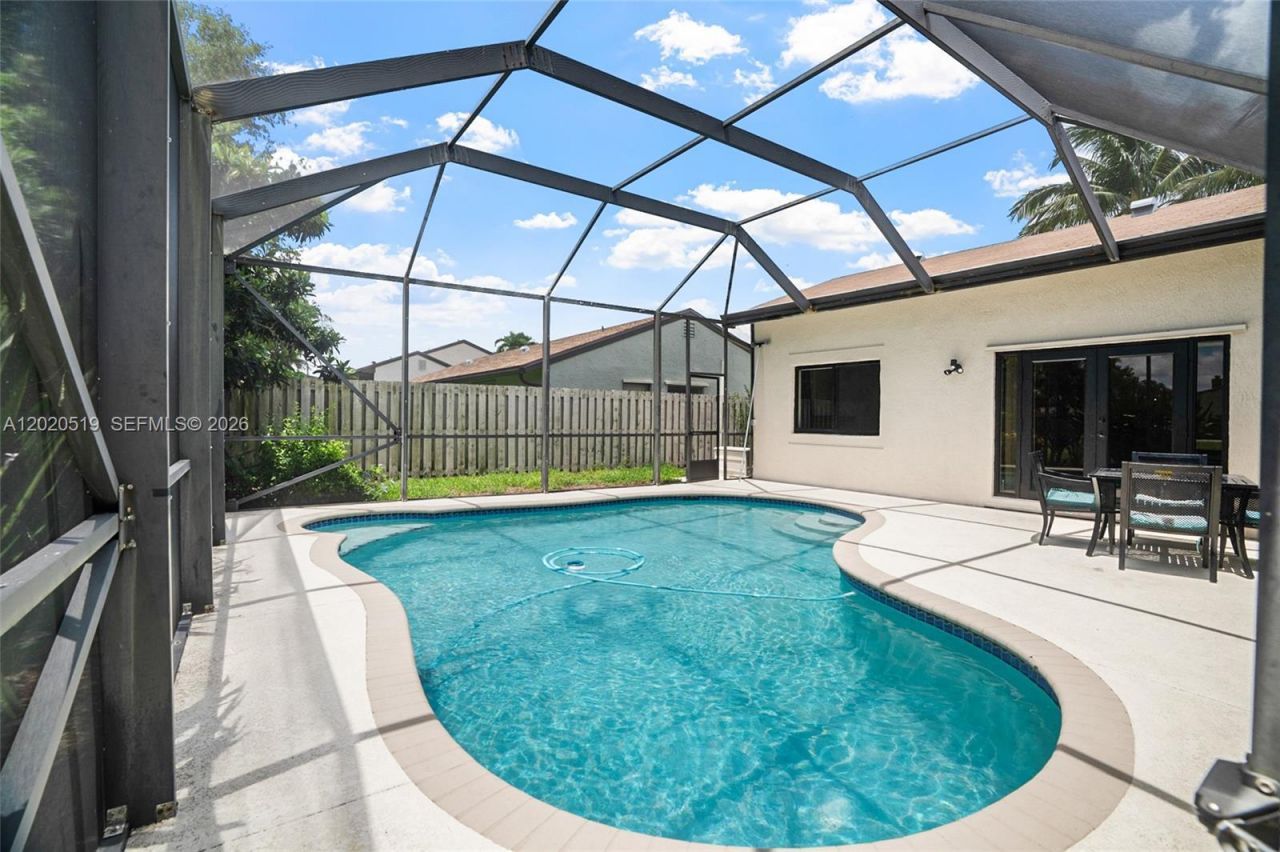 1070 Cedar Creek Way, Davie, FL 33325 Photo