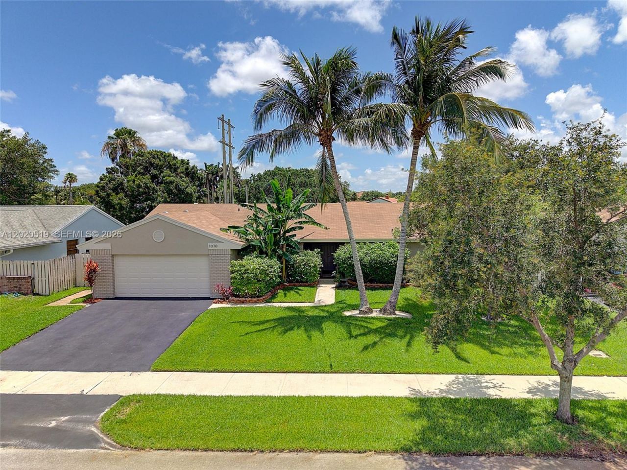 1070 Cedar Creek Way, Davie, FL 33325 Photo