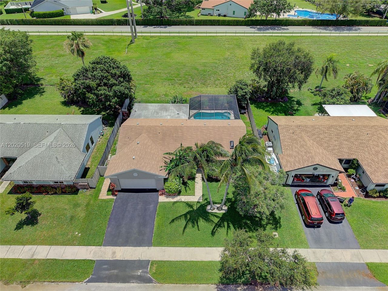 1070 Cedar Creek Way, Davie, FL 33325 Photo