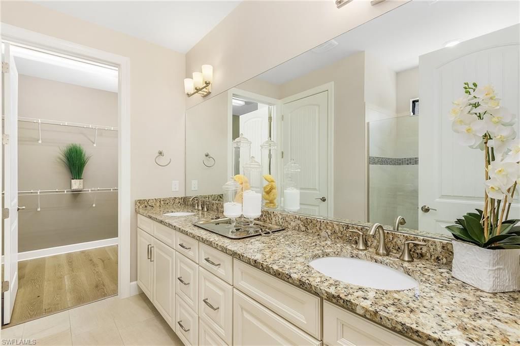 9248 Cormorant Dr, Naples, FL 34120 Photo