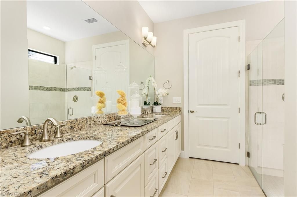 9248 Cormorant Dr, Naples, FL 34120 Photo