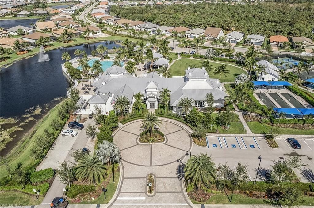 9248 Cormorant Dr, Naples, FL 34120 Photo