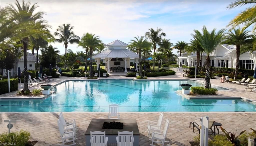 9248 Cormorant Dr, Naples, FL 34120 Photo