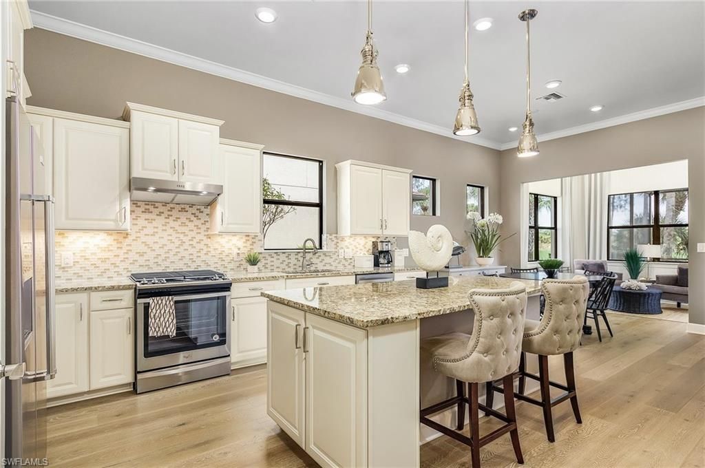 9248 Cormorant Dr, Naples, FL 34120 Photo