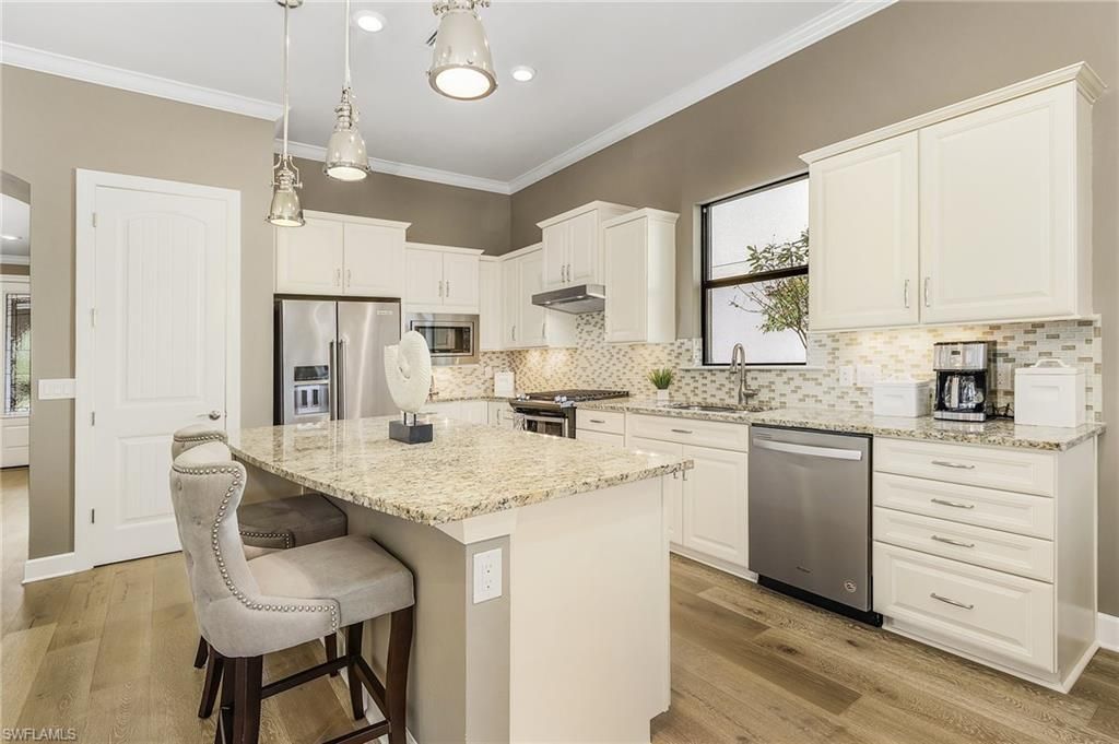 9248 Cormorant Dr, Naples, FL 34120 Photo