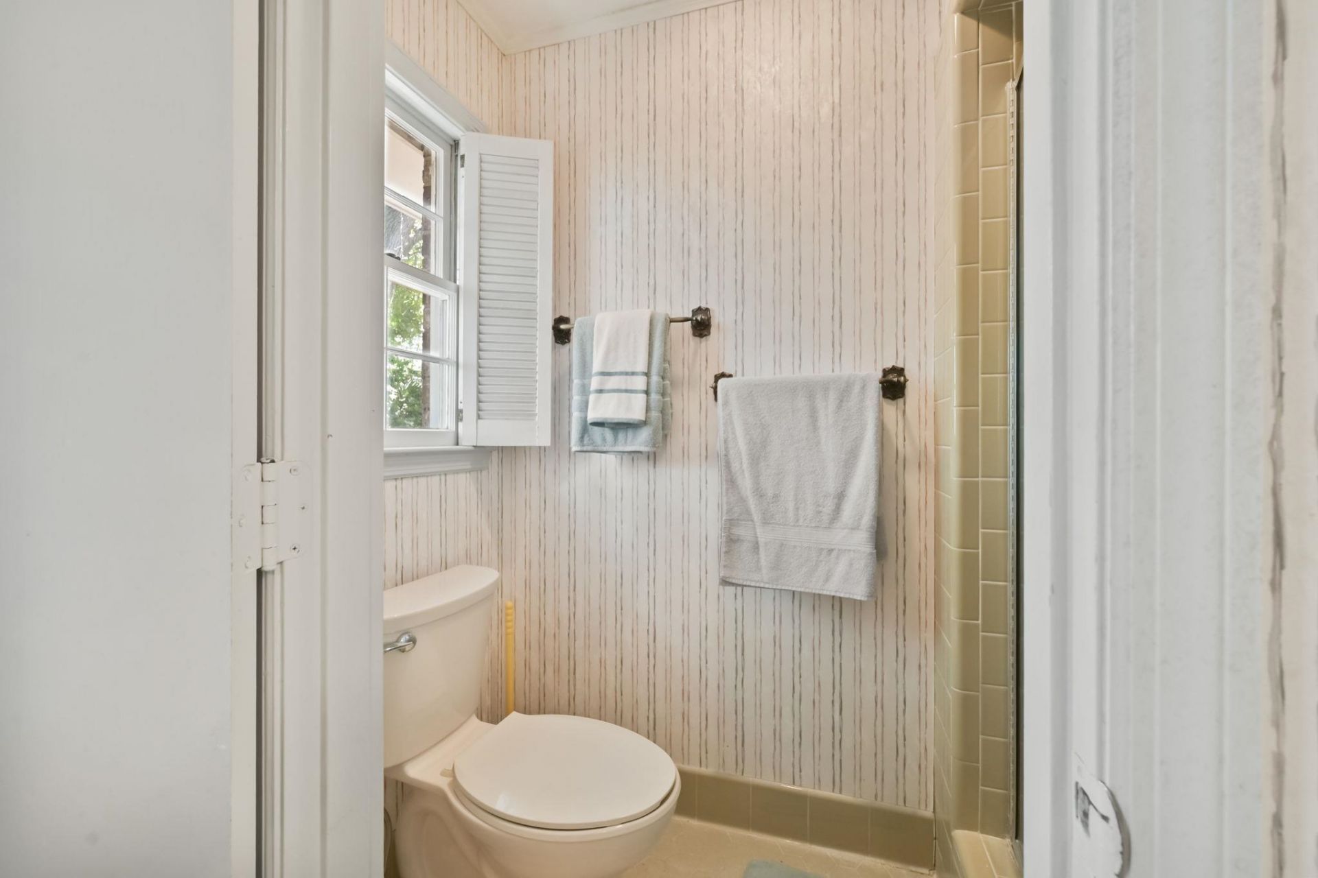 602 Calhoun Rd. Photo 29