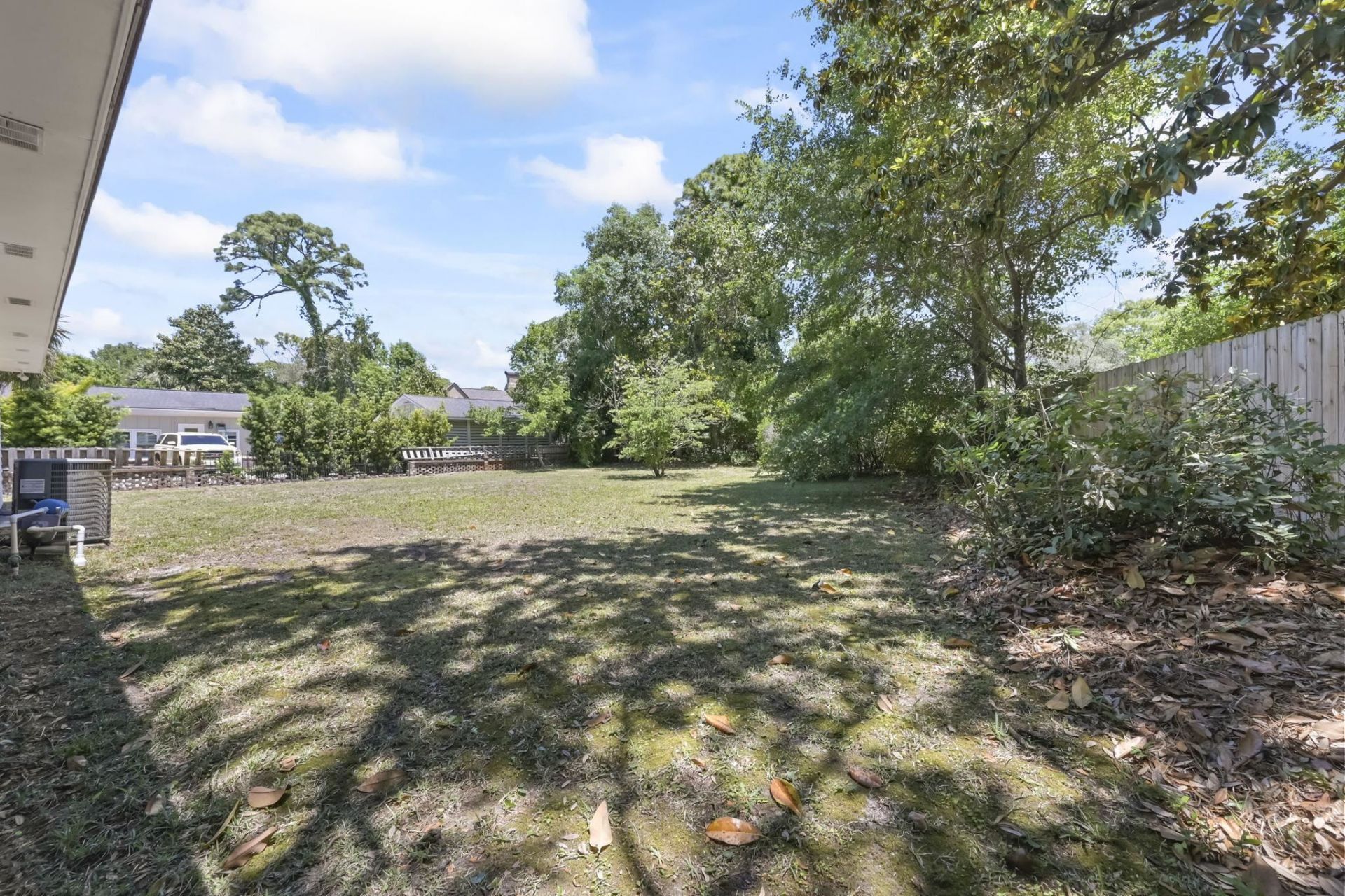 602 Calhoun Rd. Photo 34