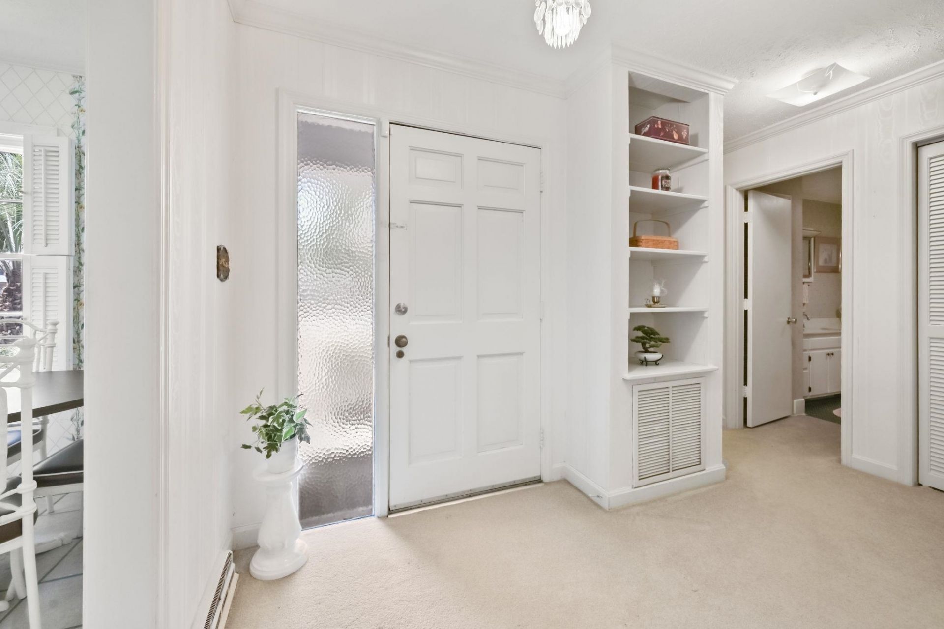 602 Calhoun Rd. Photo 4