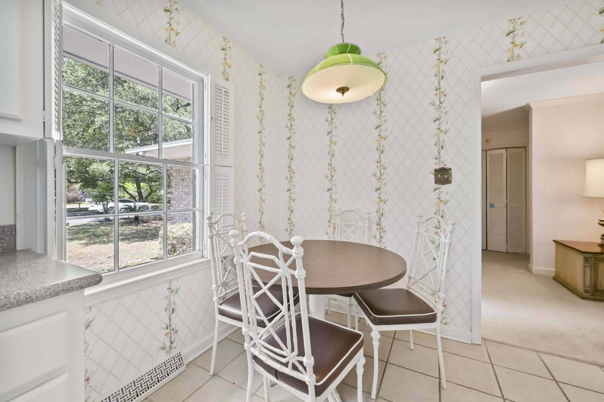 602 Calhoun Rd. Photo 8