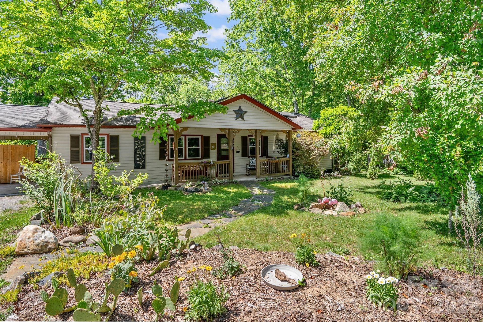 105 7th Street , Black Mountain, NC 28711 Main Photo