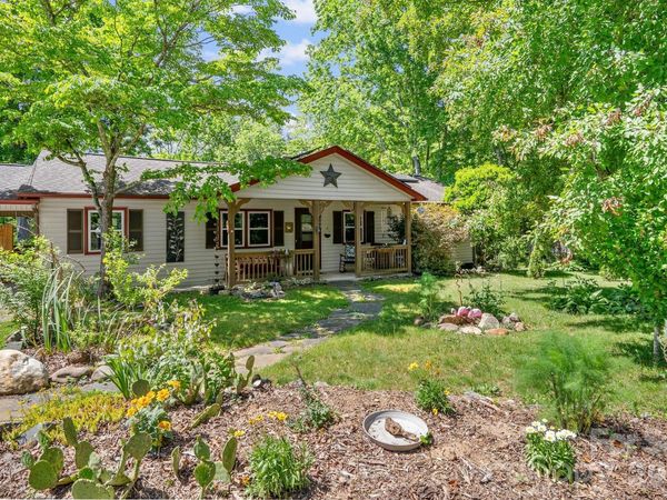 105 7th Street, Black Mountain, NC 28711