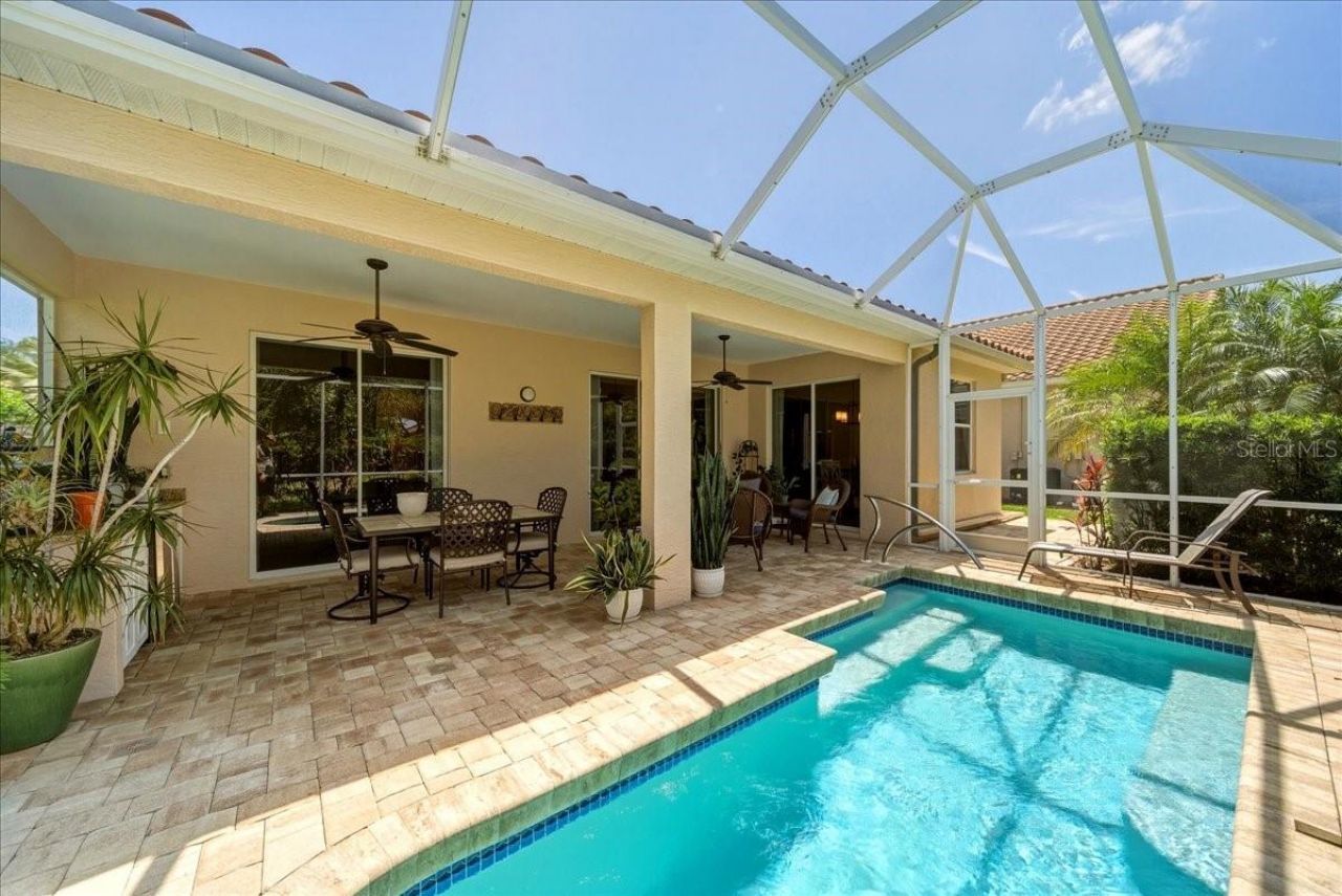 4109 66th Terrace E, Sarasota, FL 34243 Photo