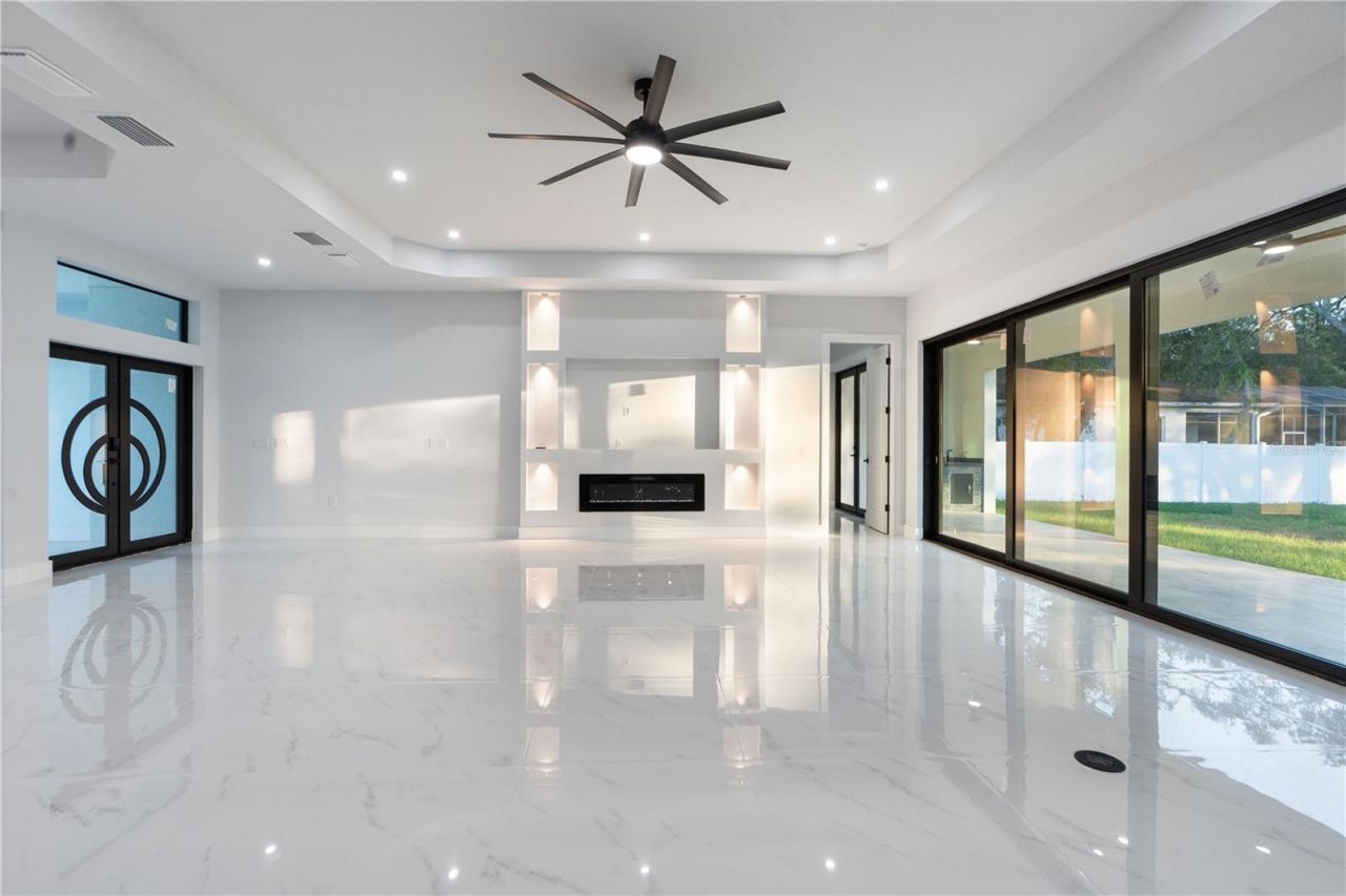 9201 Nightingale Road , Weeki Wachee, FL 34613 Photo