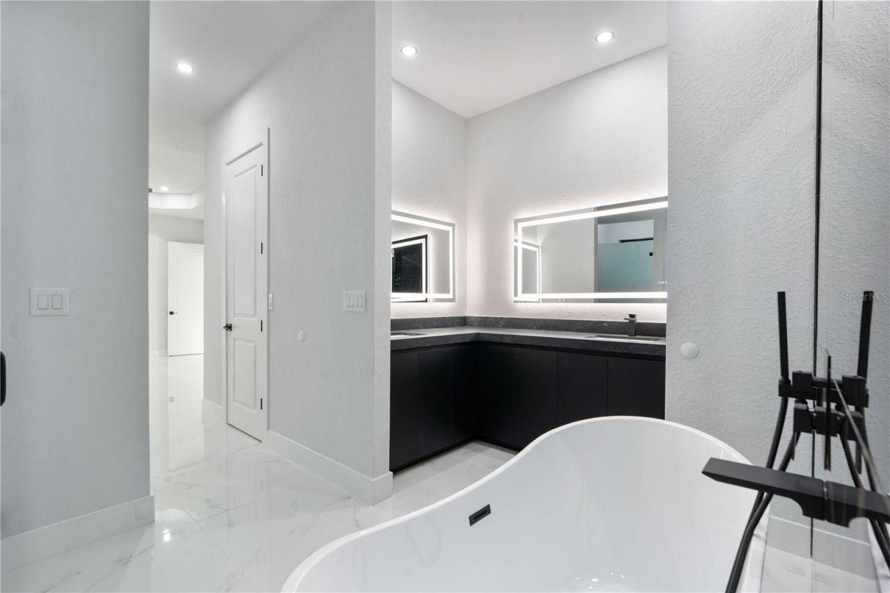 9201 Nightingale Road , Weeki Wachee, FL 34613 Photo