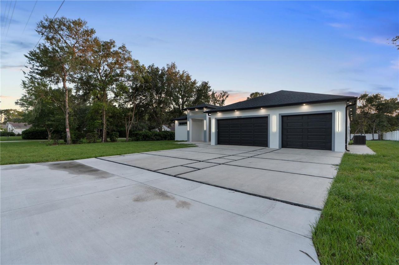 9201 Nightingale Road , Weeki Wachee, FL 34613 Photo