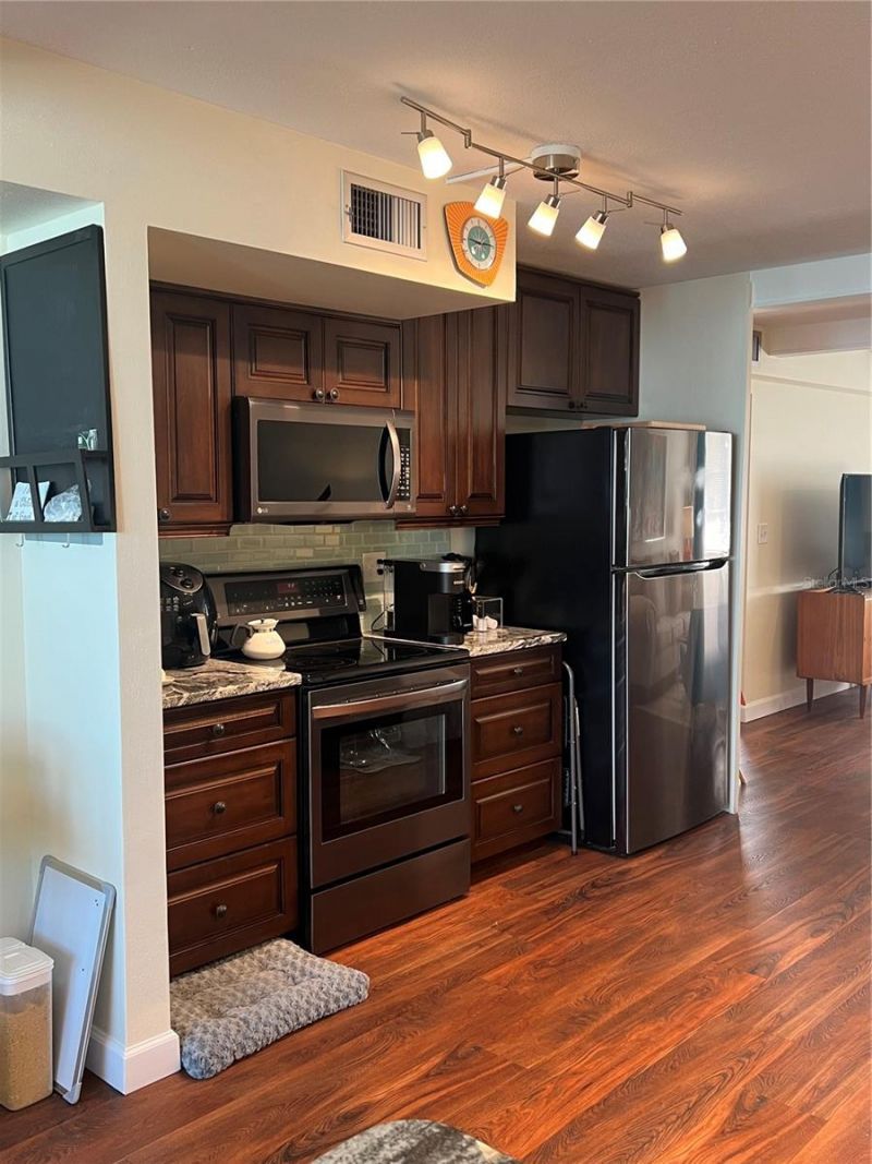 4720 Locust Street Ne, Unit 311, Saint Petersburg, FL 33703 Photo