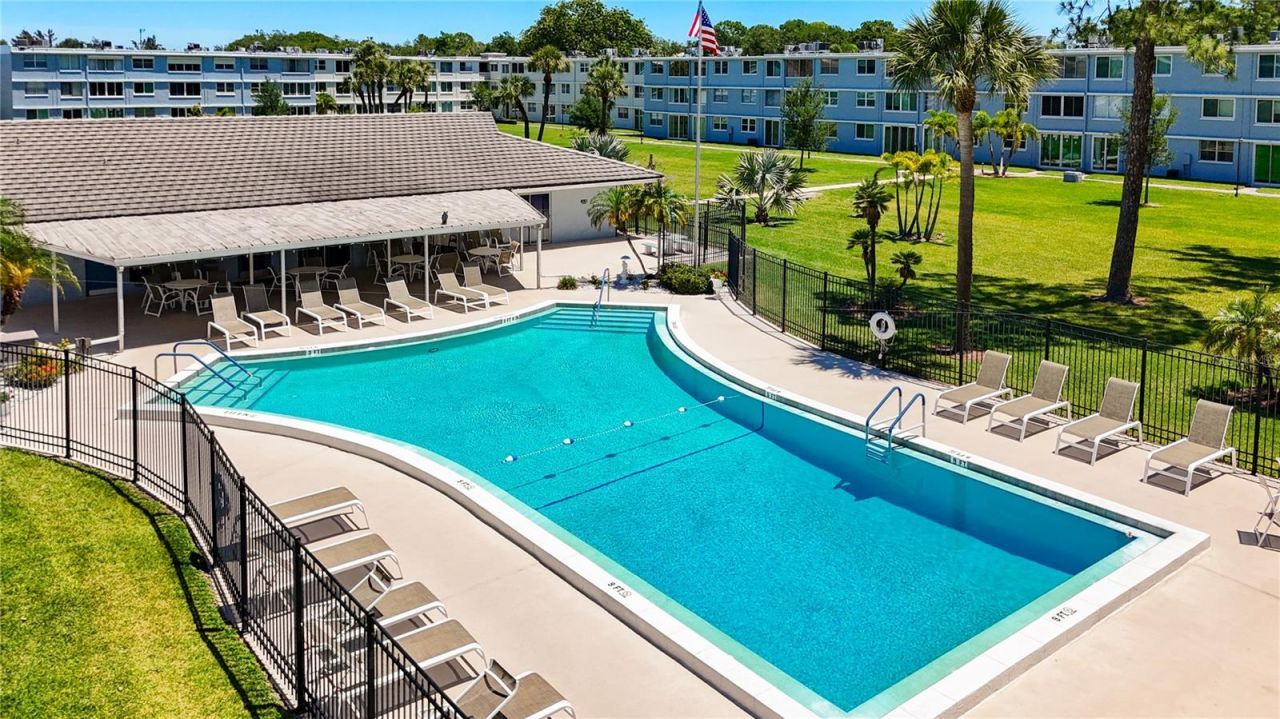 4720 Locust Street Ne, Unit 311, Saint Petersburg, FL 33703 Photo