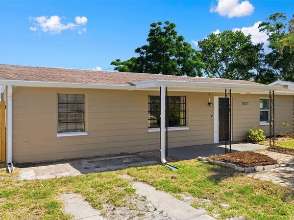 4327 BEACON SQUARE DRIVE , HOLIDAY, FL 34691