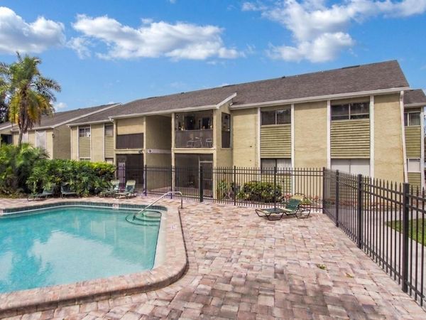 912 LAKE DESTINY ROAD, Unit F, ALTAMONTE SPRINGS, FL 32714