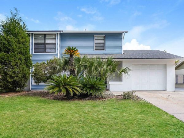 8229 MALVERN CIRCLE , TAMPA, FL 33634