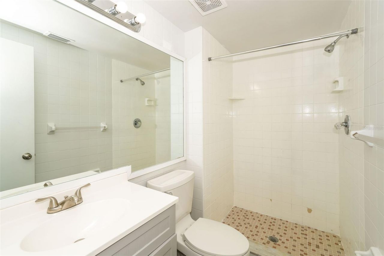 8229 Malvern Circle, Tampa, FL 33634 Photo