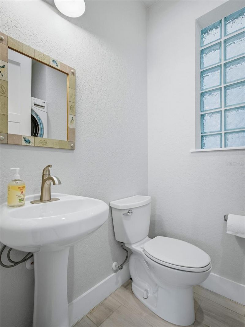 140 Julia Street, New Smyrna Beach, FL 32168 Photo