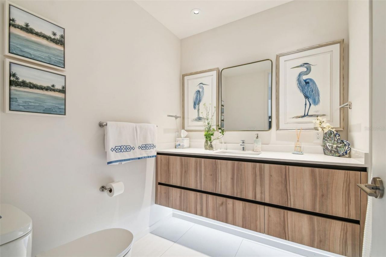 1020 Sunset Point Road, Unit 111, Clearwater, FL 33755 Photo