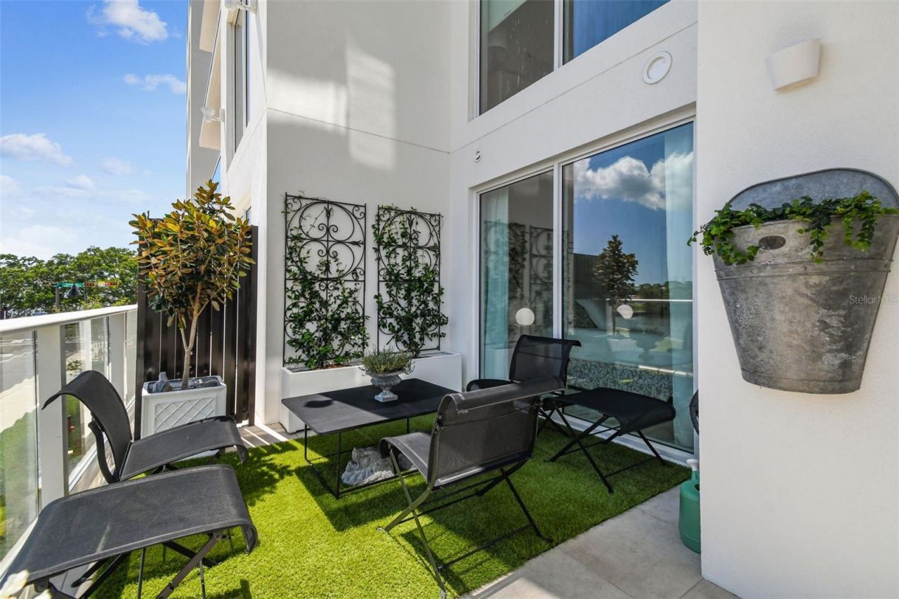 1020 Sunset Point Road, Unit 111, Clearwater, FL 33755 Photo