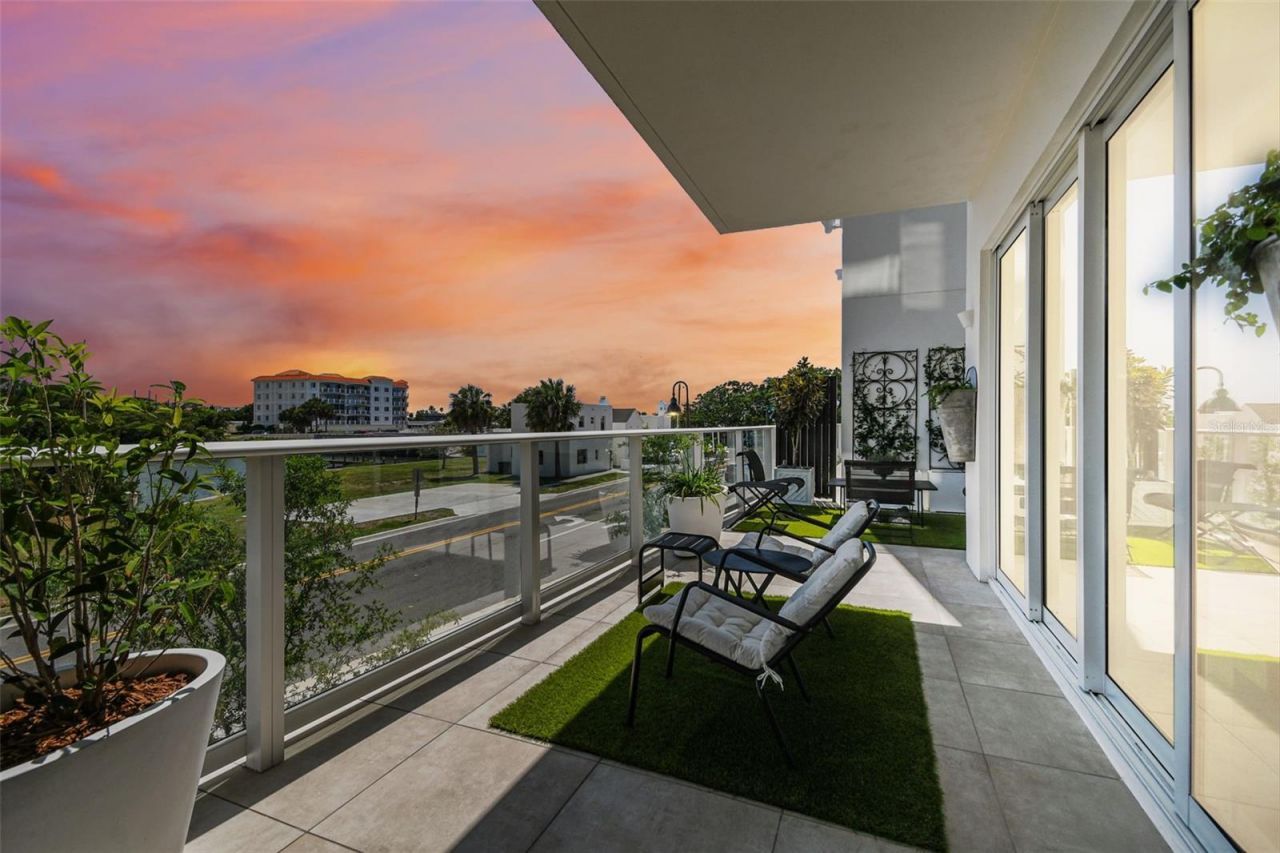 1020 Sunset Point Road, Unit 111, Clearwater, FL 33755 Photo