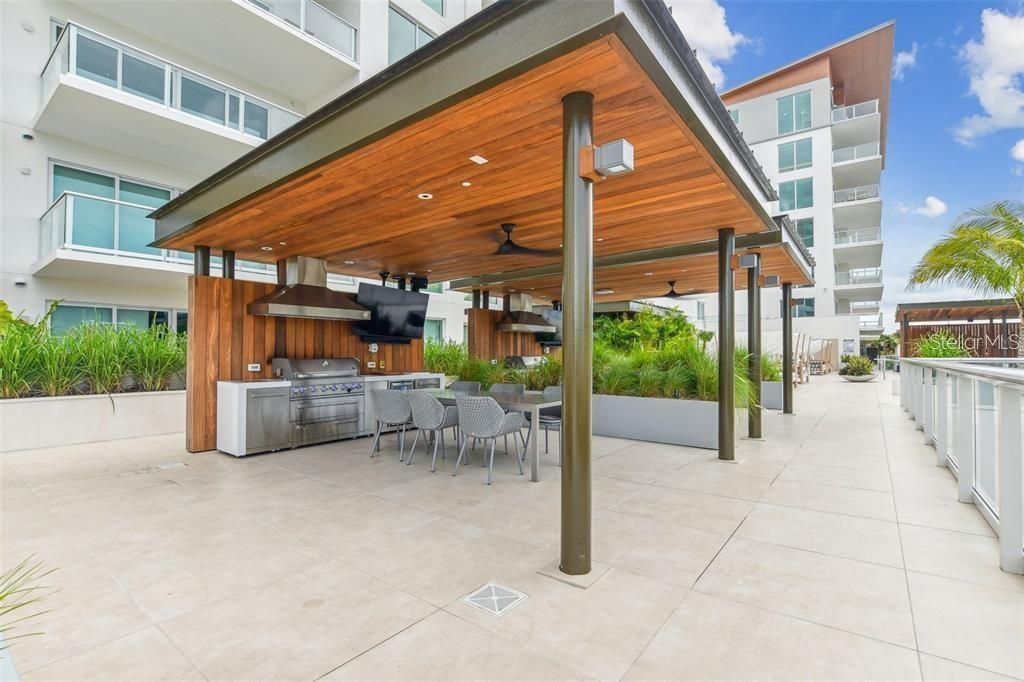 1020 Sunset Point Road, Unit 111, Clearwater, FL 33755 Photo