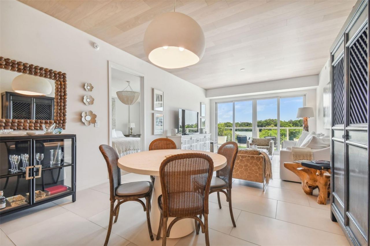 1020 Sunset Point Road, Unit 111, Clearwater, FL 33755 Photo