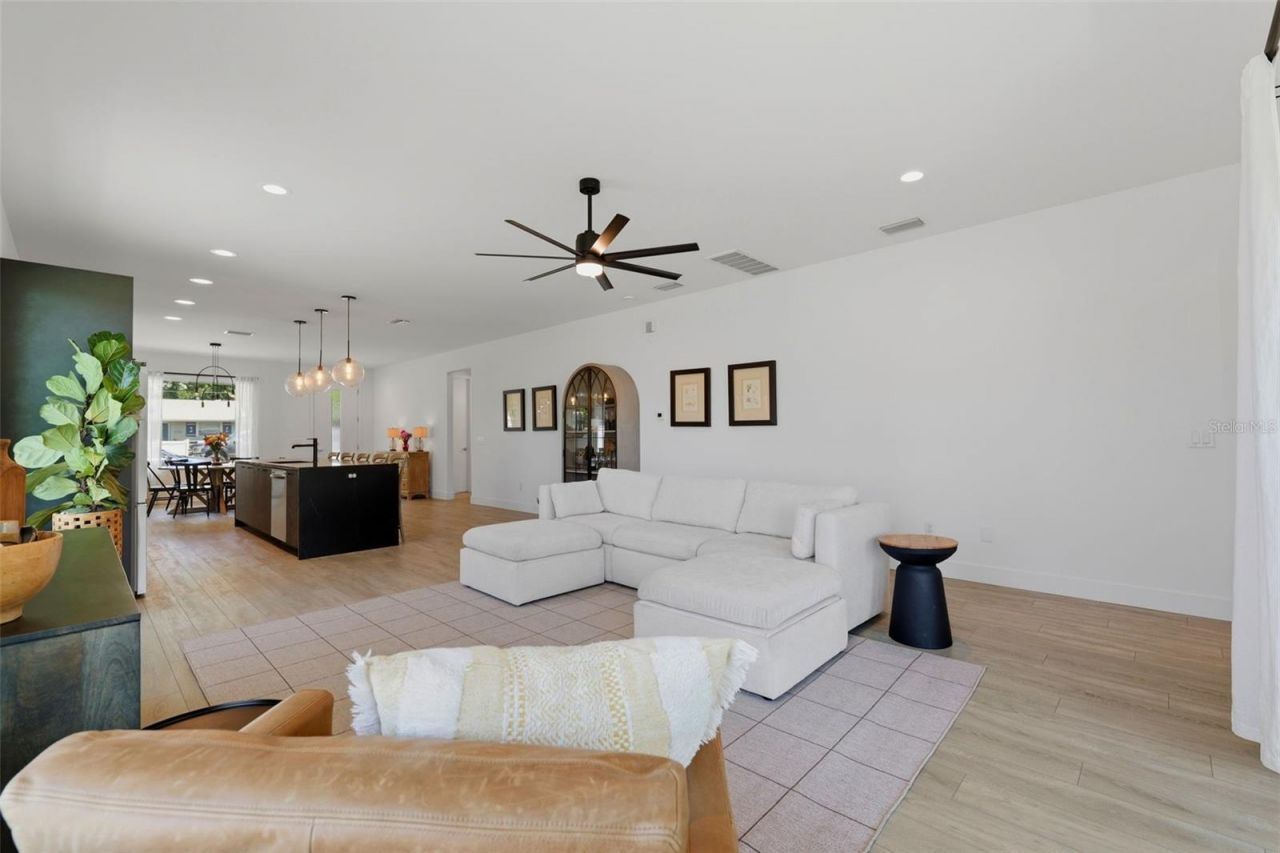 5160 Dartmouth Avenue N, Saint Petersburg, FL 33710 Photo