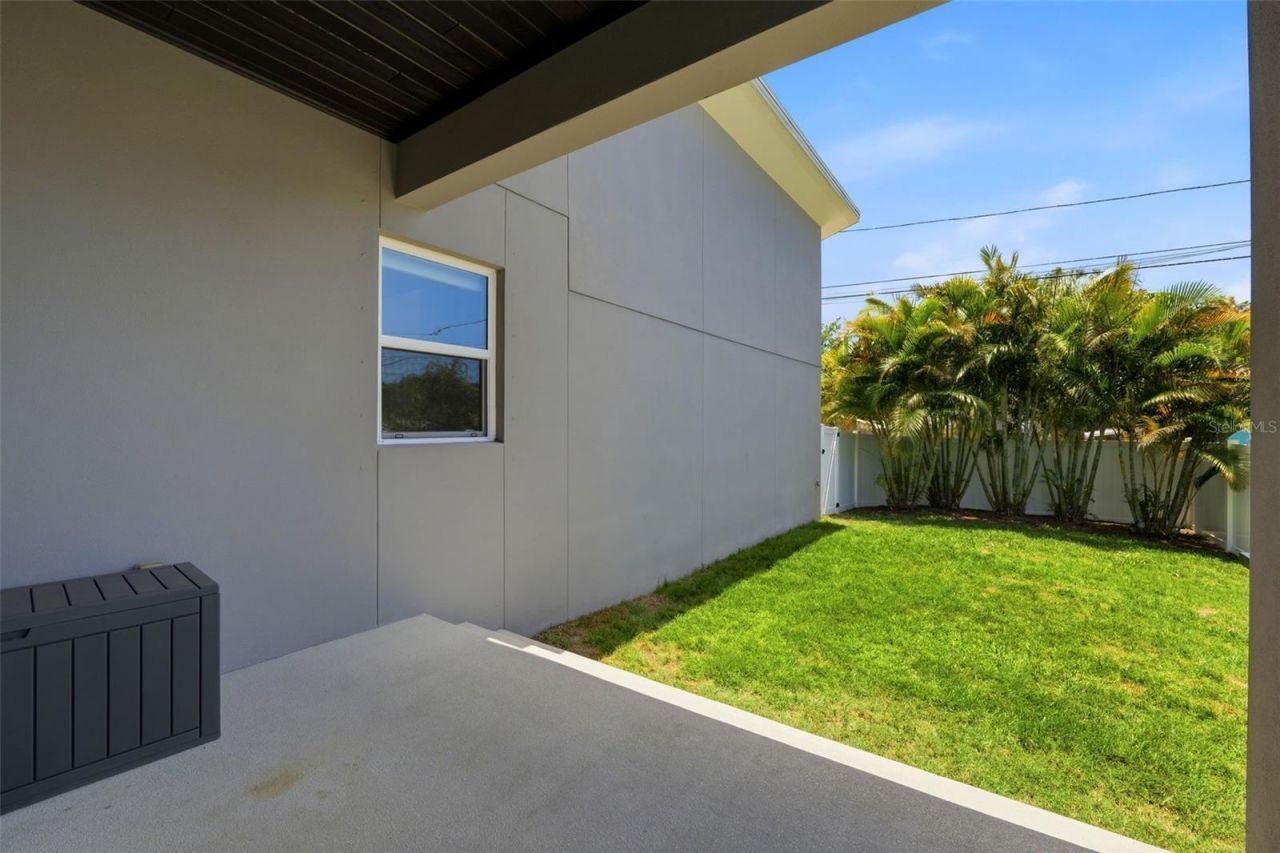 5160 Dartmouth Avenue N, Saint Petersburg, FL 33710 Photo