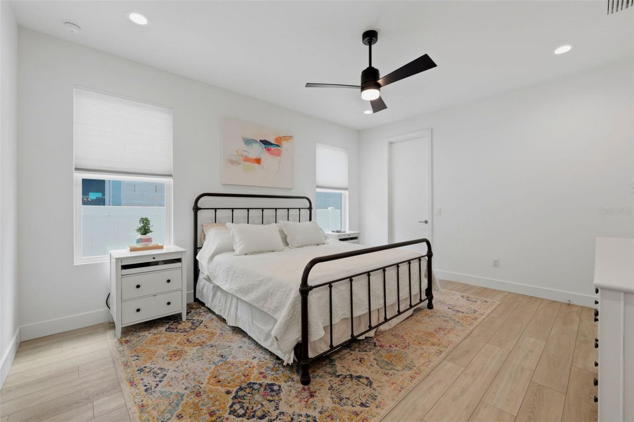 5160 Dartmouth Avenue N, Saint Petersburg, FL 33710 Photo