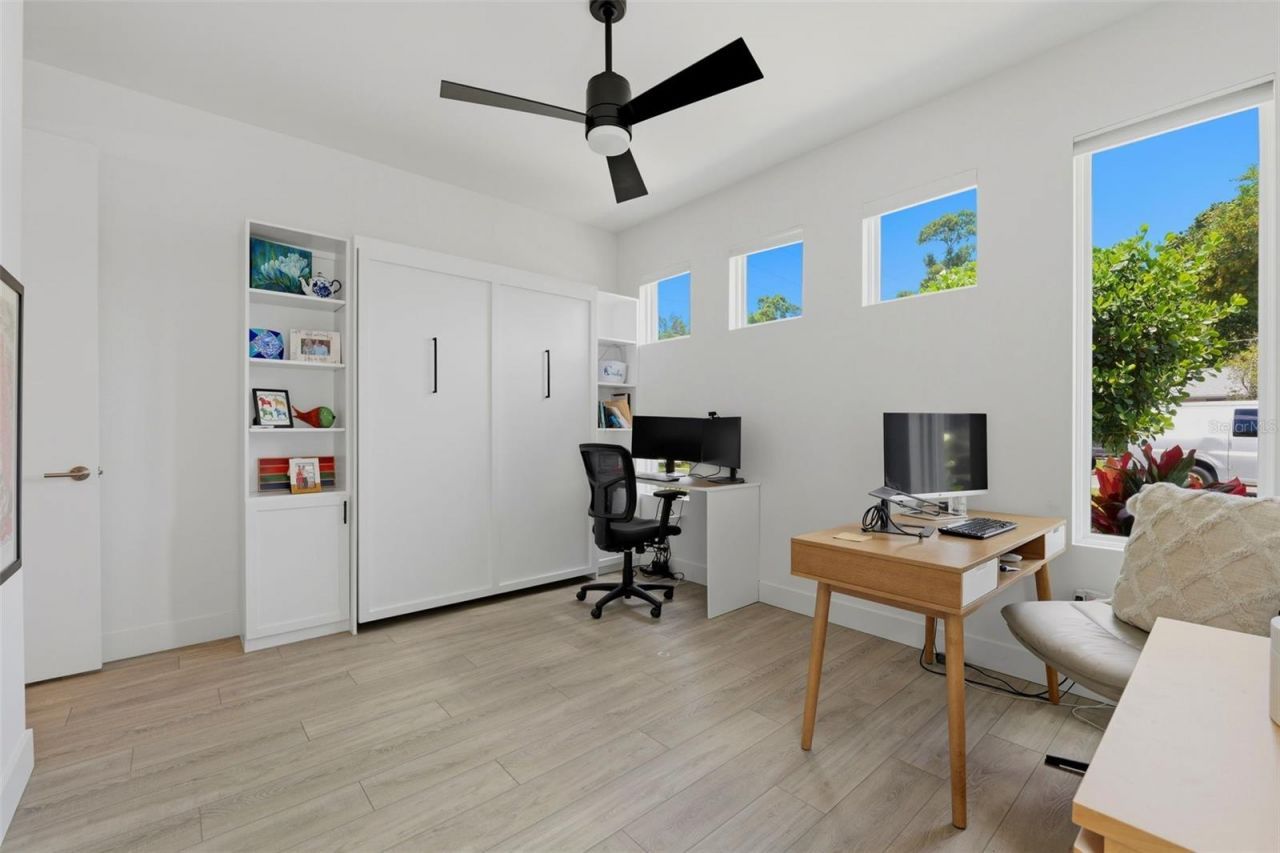 5160 Dartmouth Avenue N, Saint Petersburg, FL 33710 Photo