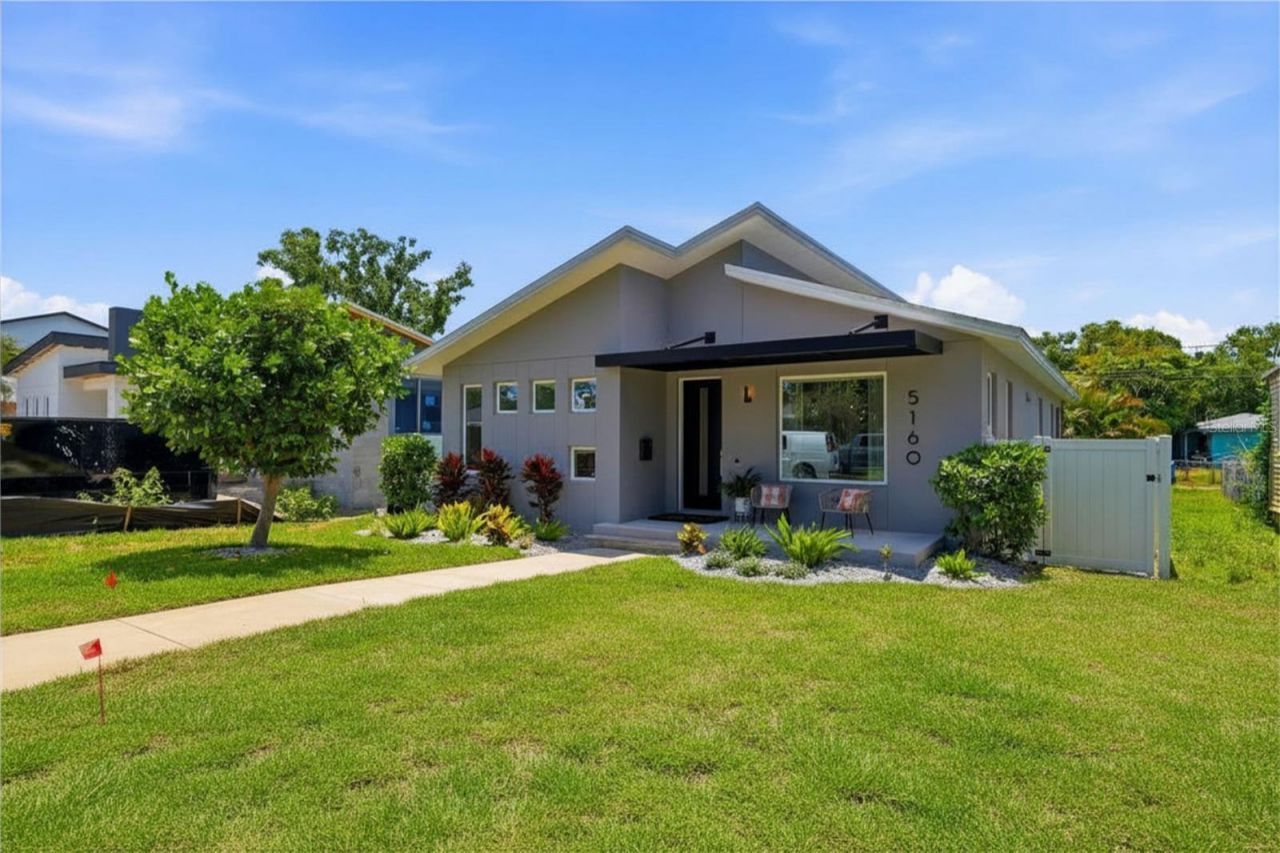 5160 Dartmouth Avenue N, Saint Petersburg, FL 33710 Photo