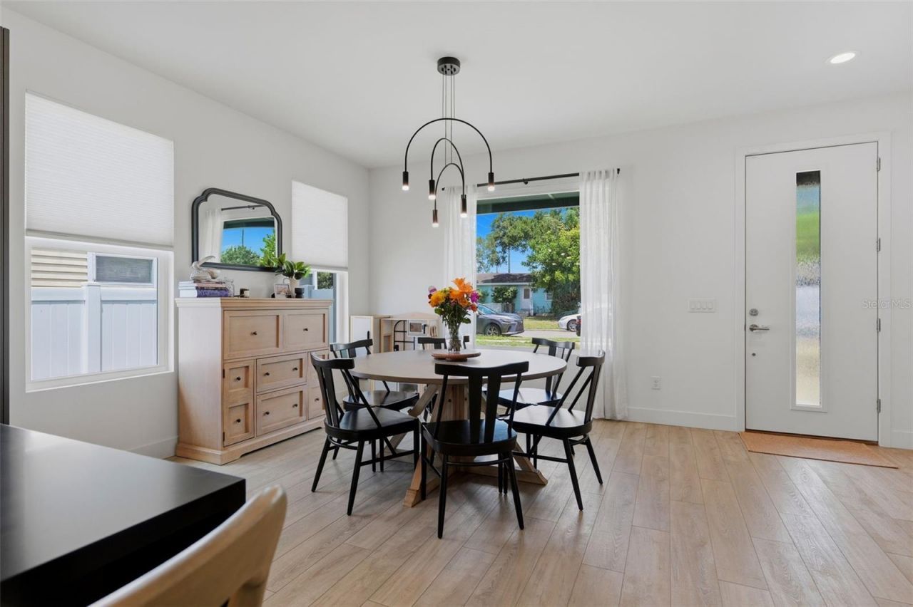 5160 Dartmouth Avenue N, Saint Petersburg, FL 33710 Photo