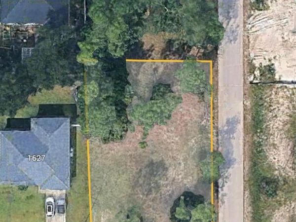 1631 NE 35 STREET , CAPE CORAL, FL 33909