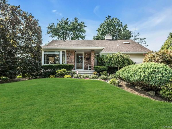 53 Hightop Lane , Jericho, NY 11753
