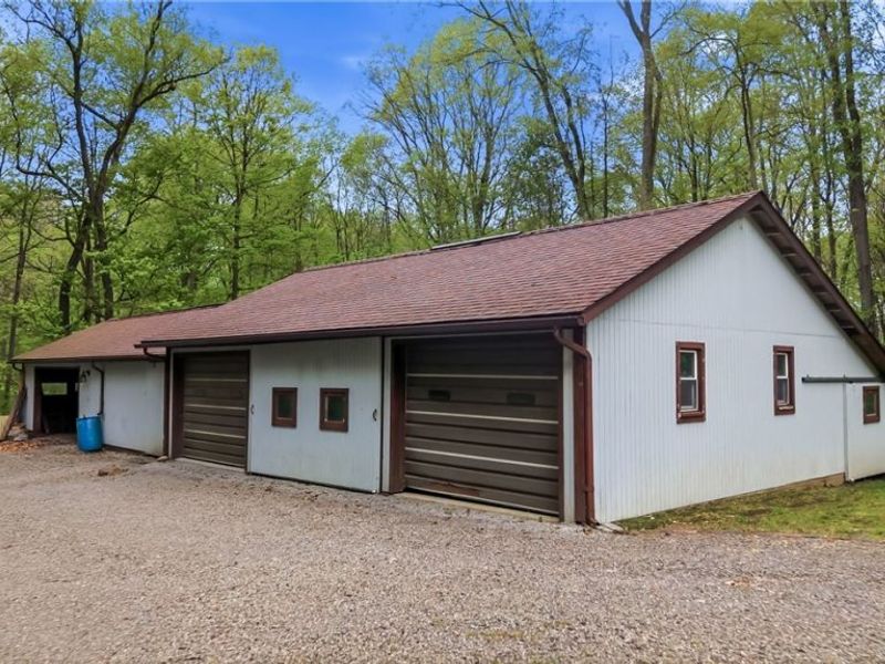 13689 Beard Road , New Springfield, OH 44443 Photo 8