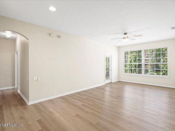 10550 BAYMEADOWS Road, Unit 809, Jacksonville, FL 32256
