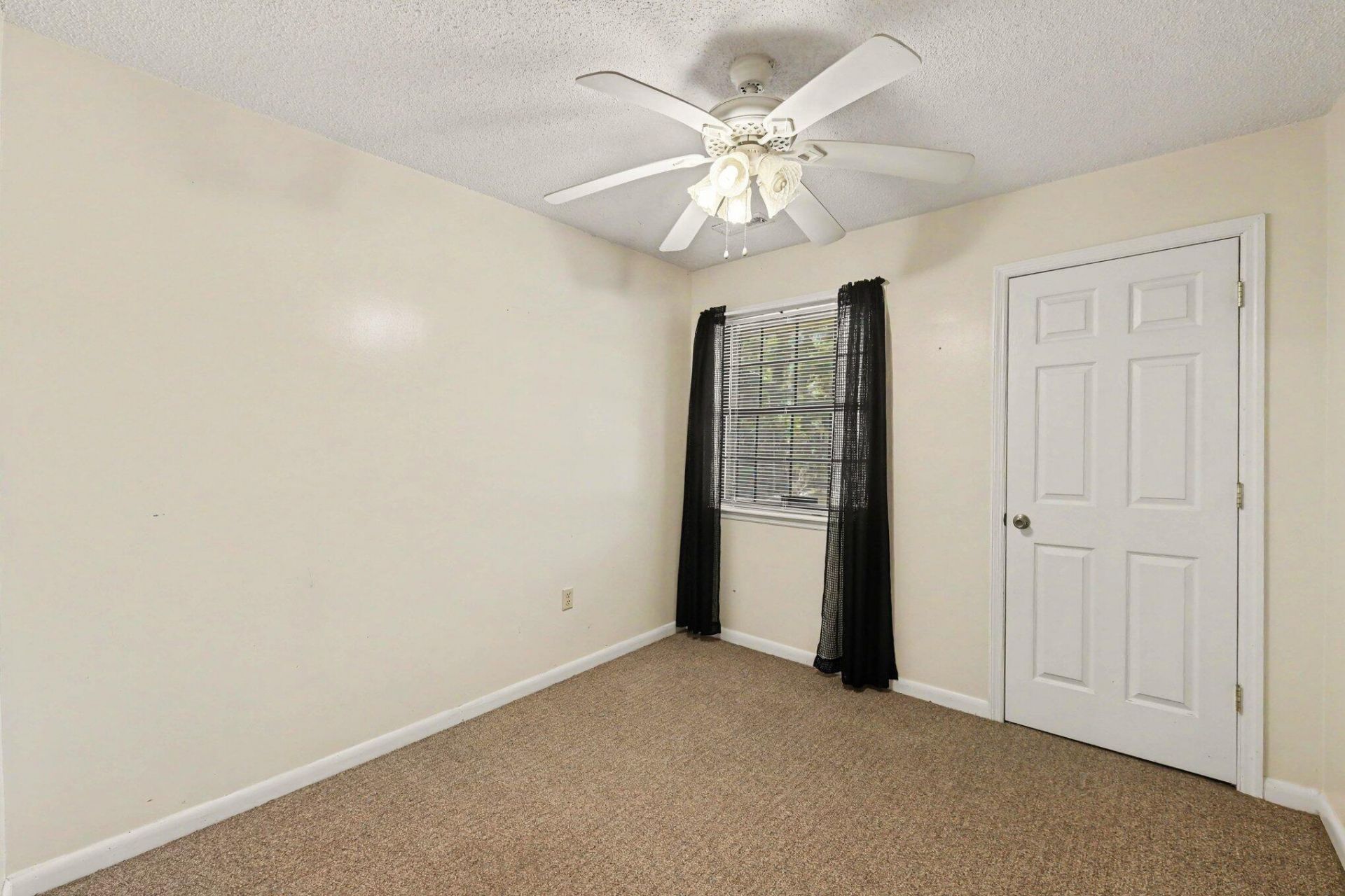 7915 Cider Court Photo 14