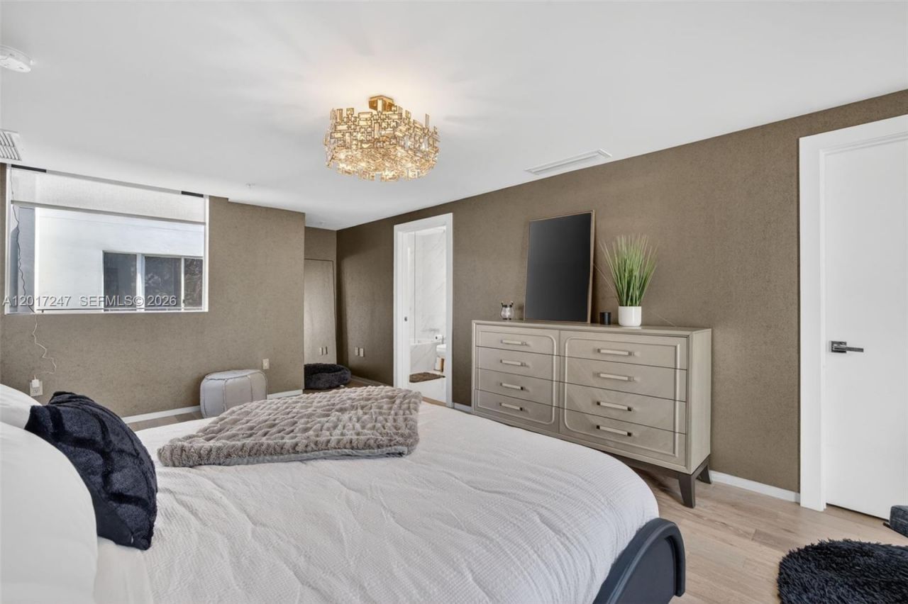 700 NE 14th Ave, Unit 311, Fort Lauderdale, FL 33304 Photo