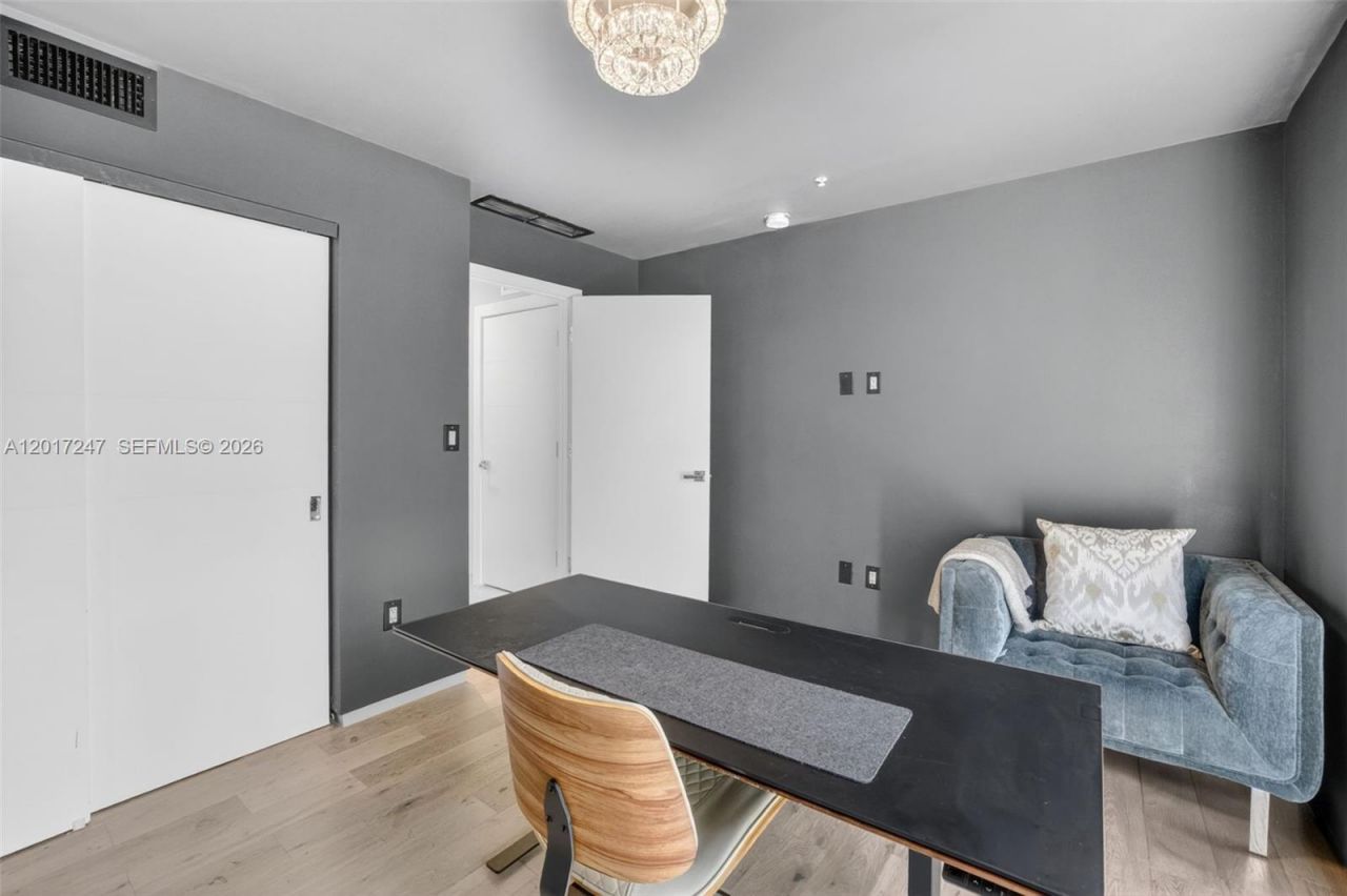 700 NE 14th Ave, Unit 311, Fort Lauderdale, FL 33304 Photo
