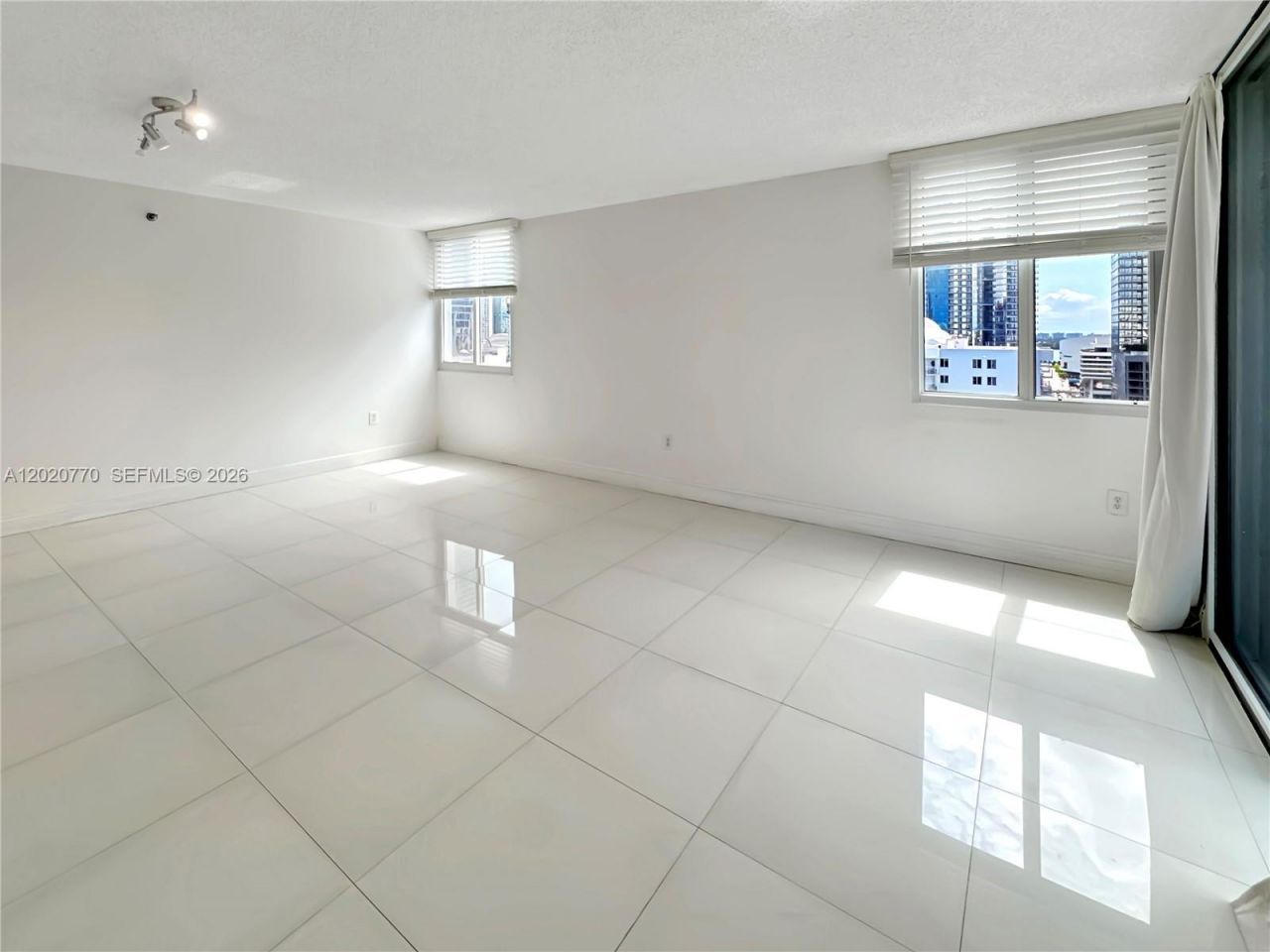 850 N Miami Ave , Unit W-1903, Miami, FL 33136 Photo